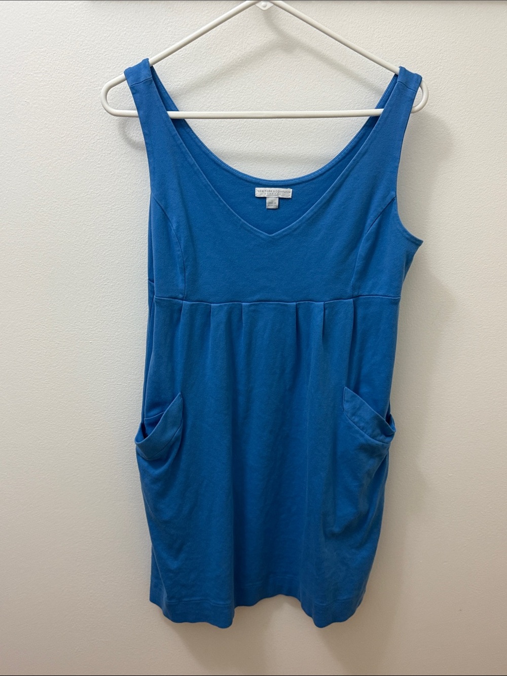 New York & Company sleeveless dress